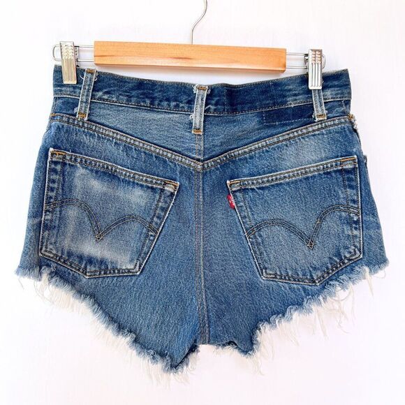 Levi's Denim Jean Shorts Frayed Raw Hem 100% Cotton Medium Wash - Picture 4 of 6